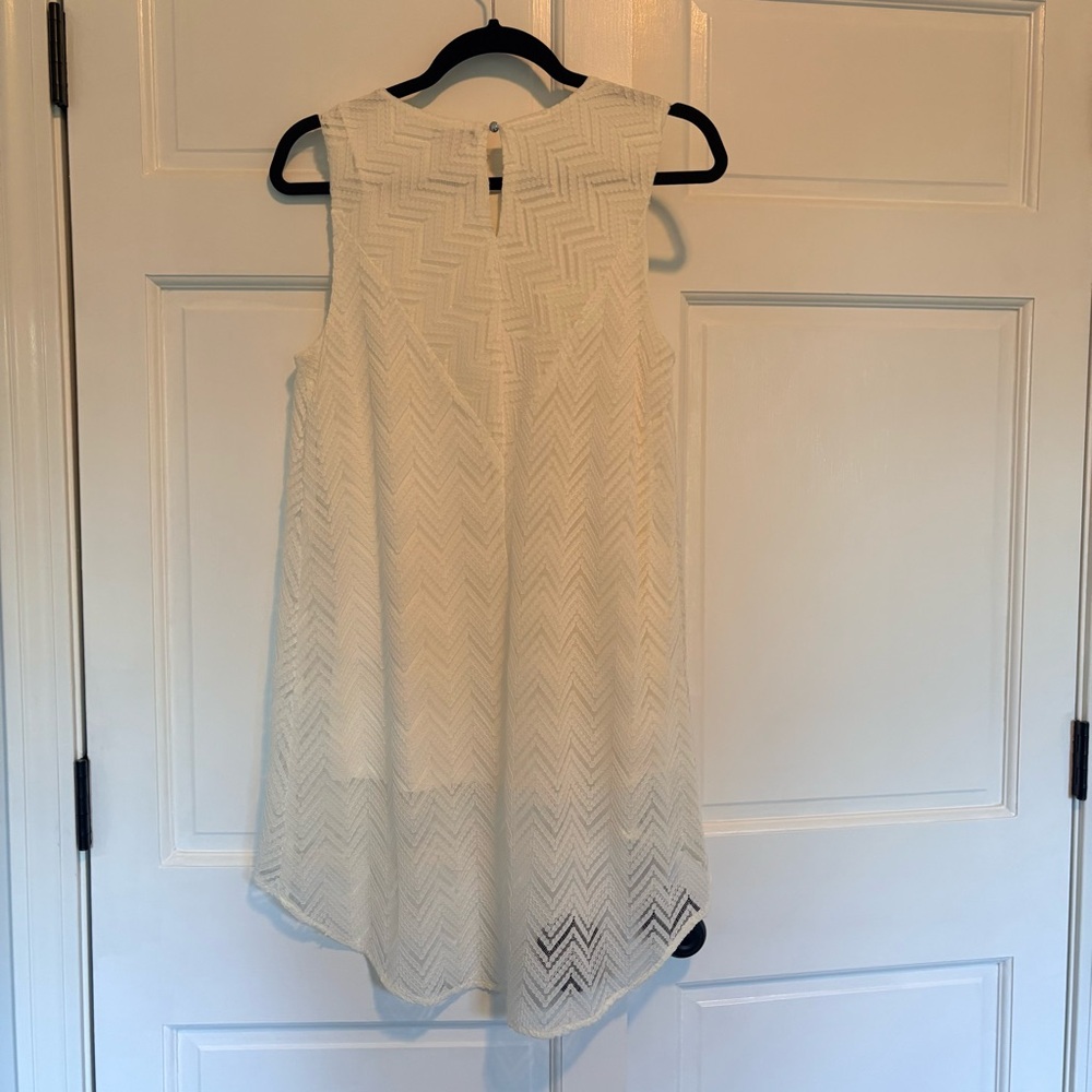 Vince Camuto Cream Chevron Tunic - Picture 2 of 3
